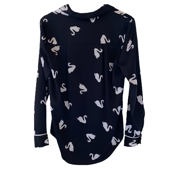RW & CO Black Swan Blouse, Pyjama Style, Satin-Feel, Front Pocket - Picture 4 of 7